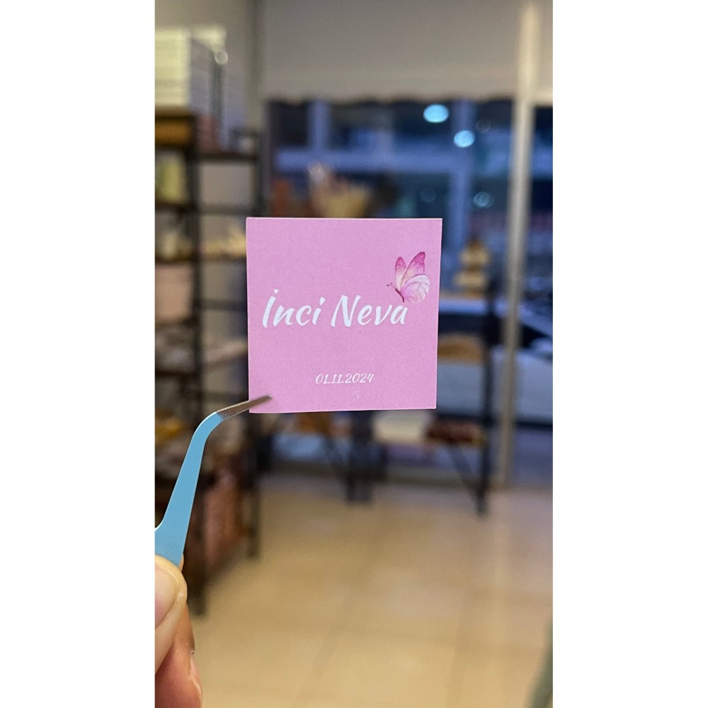 Kelebekli Yenidoğan Çikolata Etiketi 3,8x3,8 Cm 54 Adet Kişiye Özel -