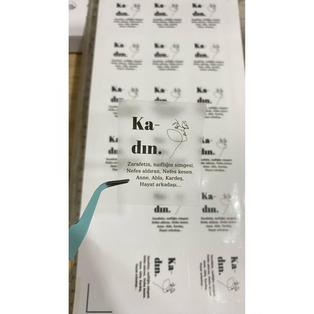 Kadınlar Günü 8 Mart Şeffaf Etiket 4x5 cm 42 Adet - ARLetikettasarım