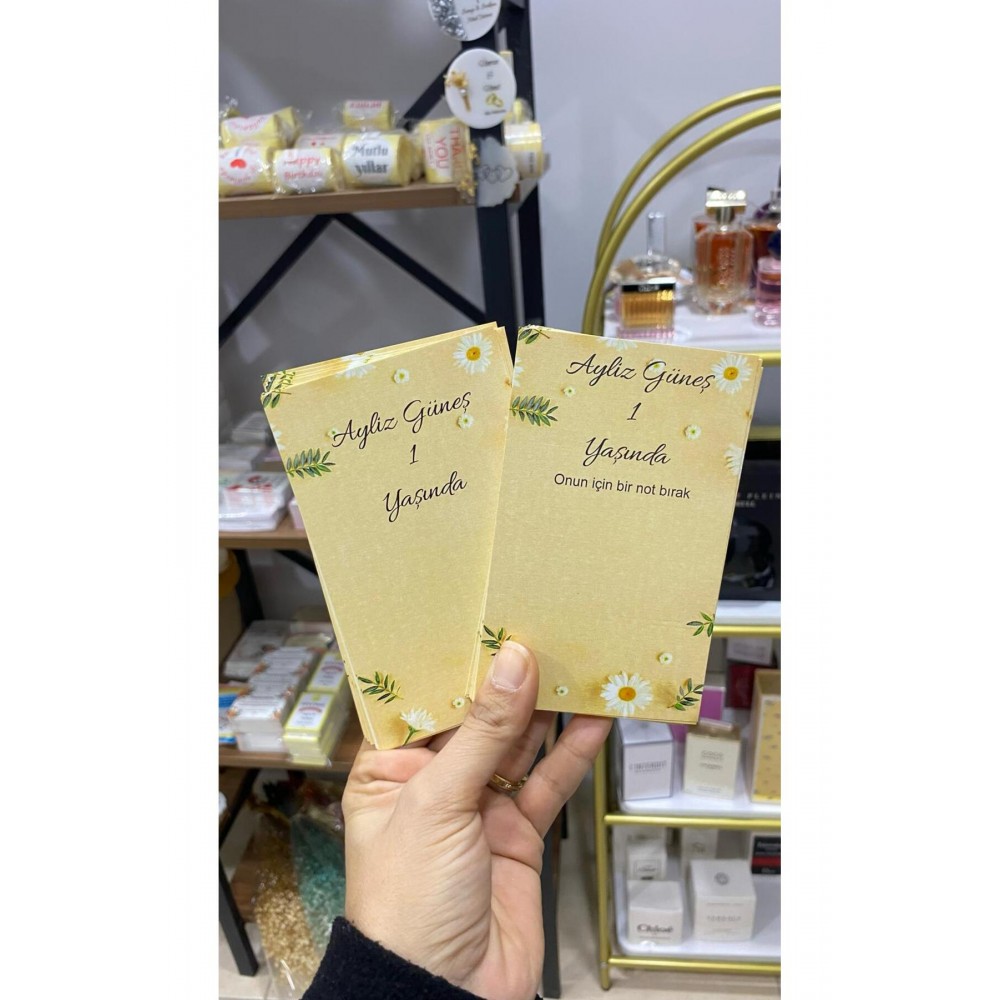 Papatya Desenli Doğum Günü Anahtarlık ve Hediyelik Kart 9,5x15 cm - Arletikettasarım